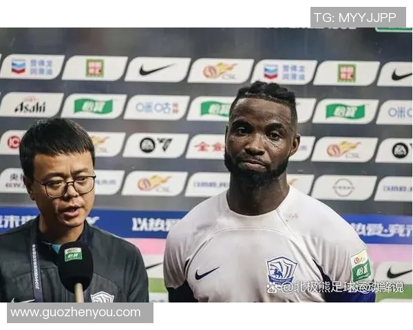 孙韩国足球明星的崛起之路与对足球的热爱与坚持